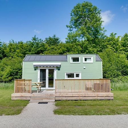 Green Tiny House With Shared Pool Zeewolde Kültér fotó