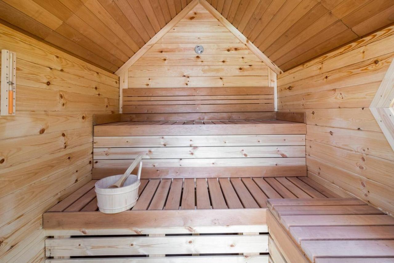Green Tiny House With Shared Pool Zeewolde Kültér fotó
